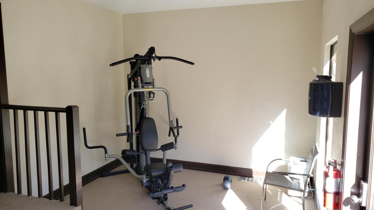 Prime Location For Uf Visitors 2Br Condo With Pool And Fast Wi-Fi Gainesville Exterior photo