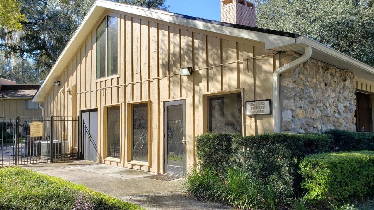 Prime Location For Uf Visitors 2Br Condo With Pool And Fast Wi-Fi Gainesville Exterior photo
